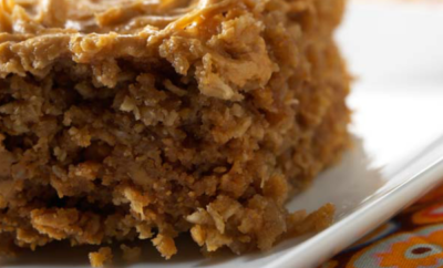 This amazing caramel apple snackle crackle recipe is like candy, cake and a cookie all rolled into one. You're going to LOVE it - and your kids are too!