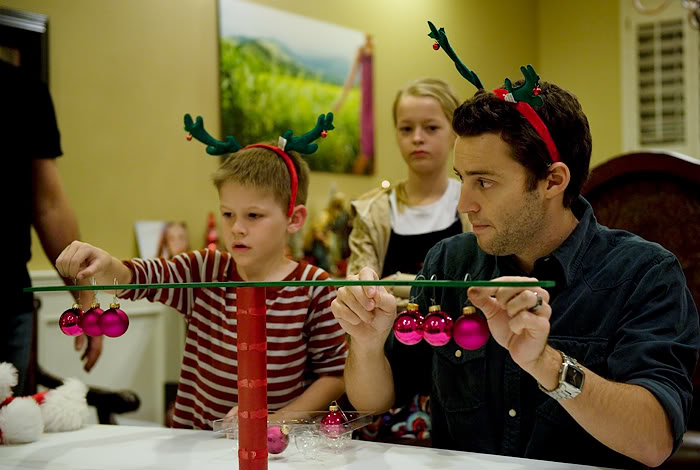 Wenn Sie nach tollen Kinderspielen suchen oder ein paar Winter-Langeweile-Busters brauchen, werden Sie und Ihre Familie diese 30 fantastischen Weihnachtsspiele für Kinder lieben!