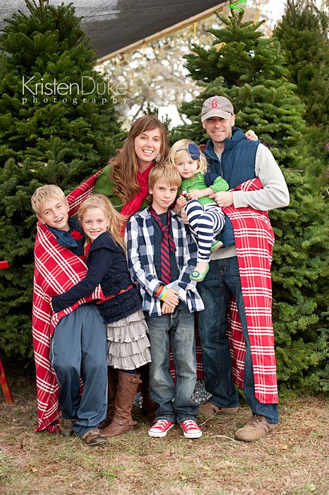 The holidays are a time to bring family together. What better way to spread holiday cheer than with these original family Christmas card photo ideas.