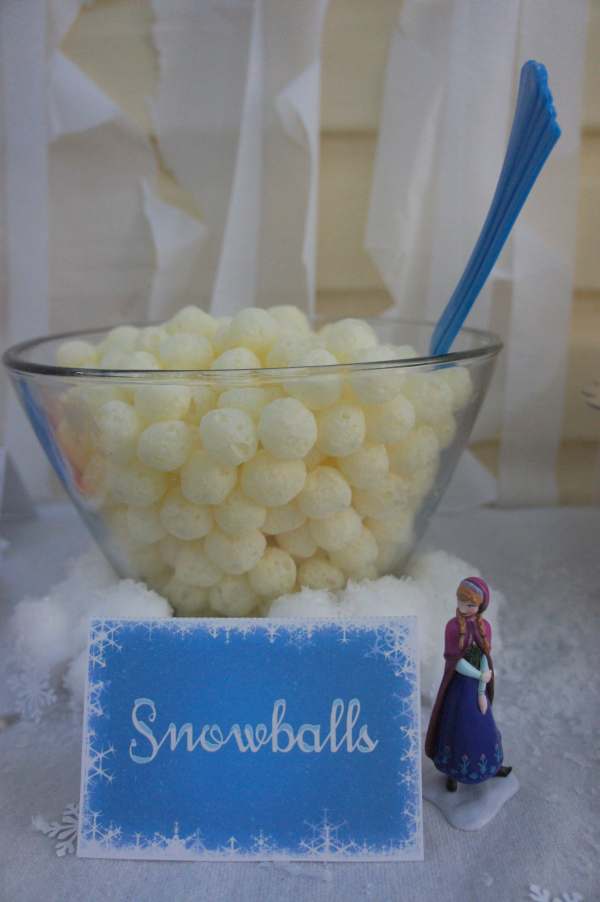 The best decorations, activities, and recipes and for the ultimate Frozen party!