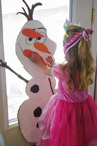 The best decorations, activities, and recipes and for the ultimate Frozen party!