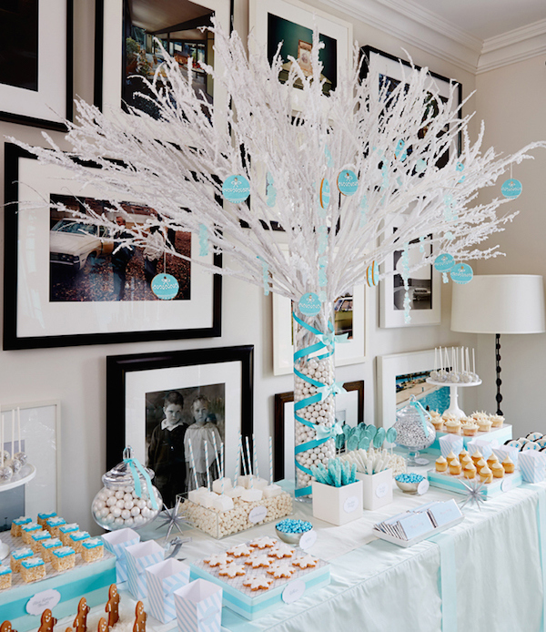 The best decorations, activities, and recipes and for the ultimate Frozen party!