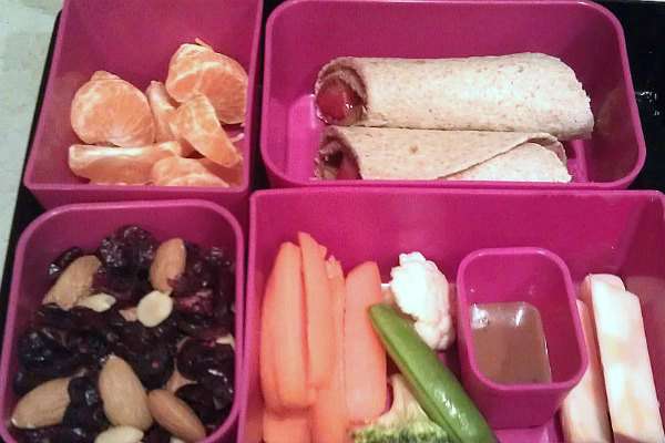 Need some fresh, new ideas for your kids' lunches this year? We have you covered! 50 MORE great packed lunch ideas for kids!