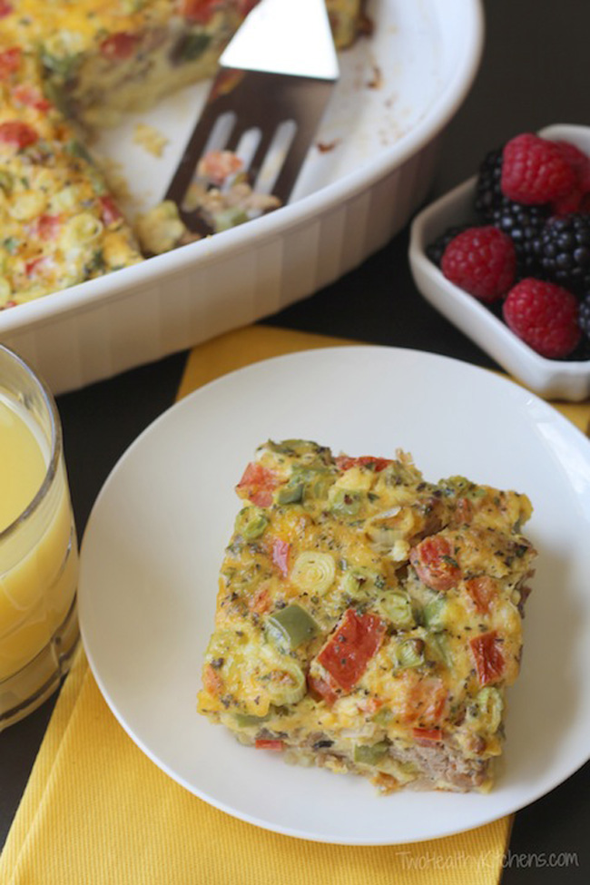 Breakfast is about to become your favorite meal. Great make ahead breakfast ideas and breakfast casserole recipes to feed a crowd - and even a few healthy options. Go ahead - invite the neighbors to breakfast.