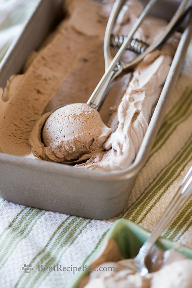 easy-3-ingredient-chocolate-ice-cream