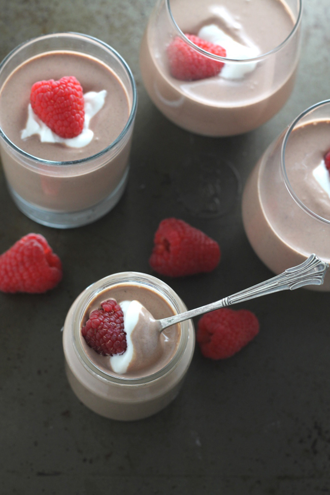 healthy-greek-yogurt-chocolate-mousse