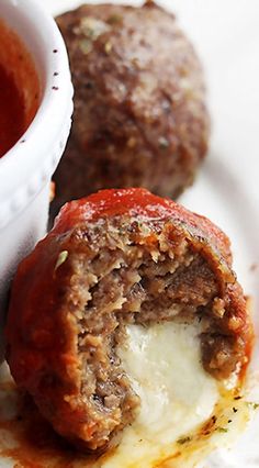 slow-cooker-mozzarella-stuffed-meatballs
