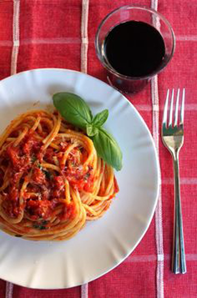 authentic-quick-italian-tomato-sauce