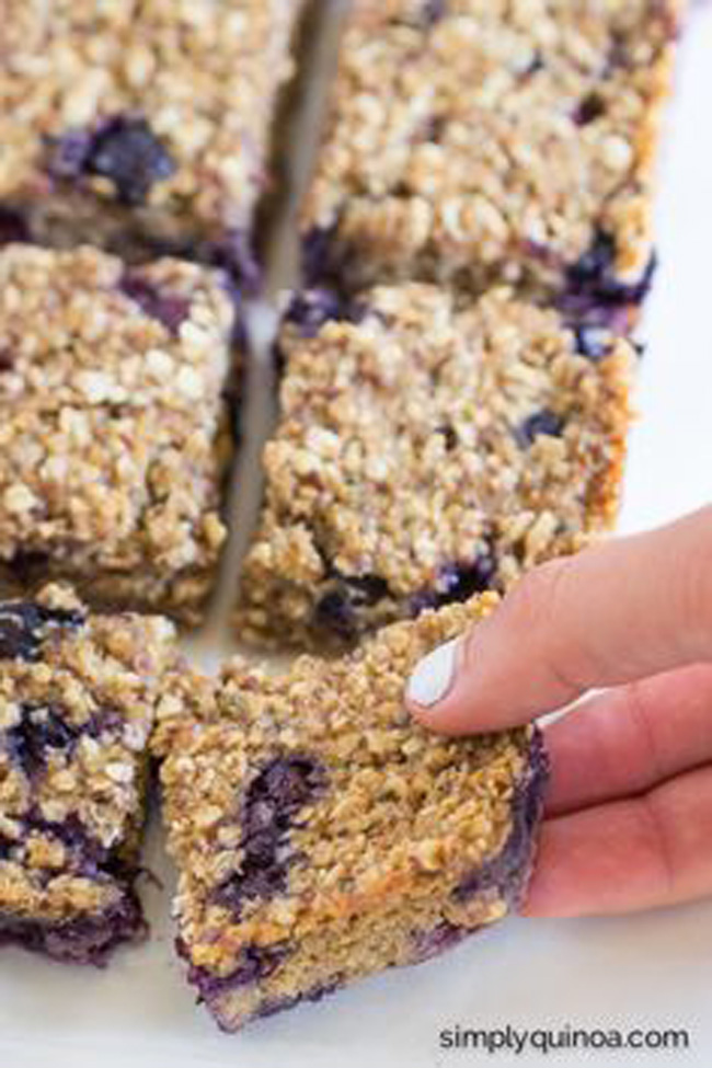 blueberry-quinoa-breakfast-bars