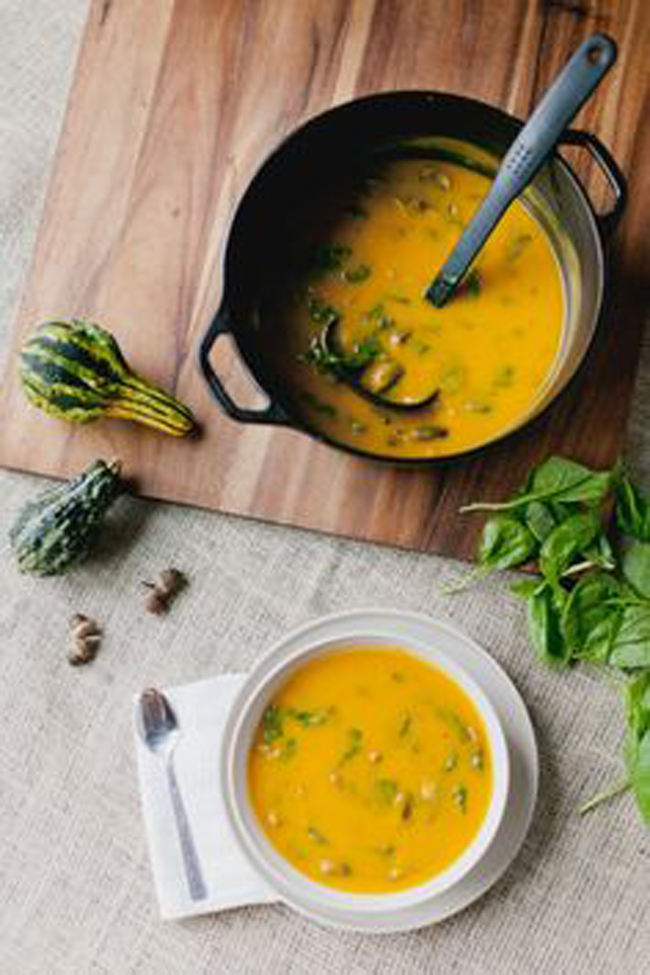 butternut-squash-soup-with-spinach-and-mushrooms