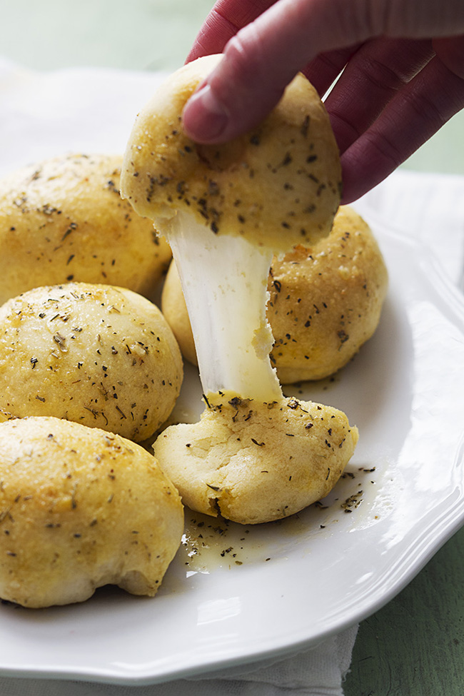garlic-parmesan-cheese-bombs
