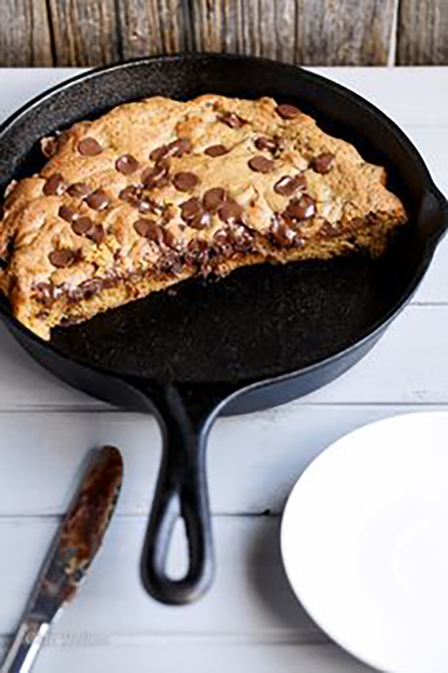 nutella-stuffed-deep-dish-chocolate-chip-skillet-cookie-copy