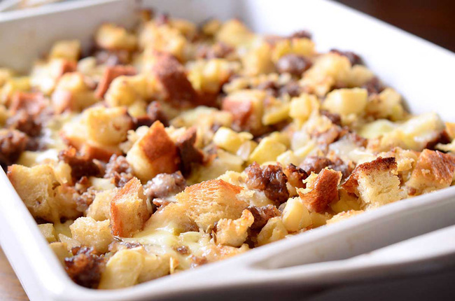 sausage-apple-and-brie-stuffing