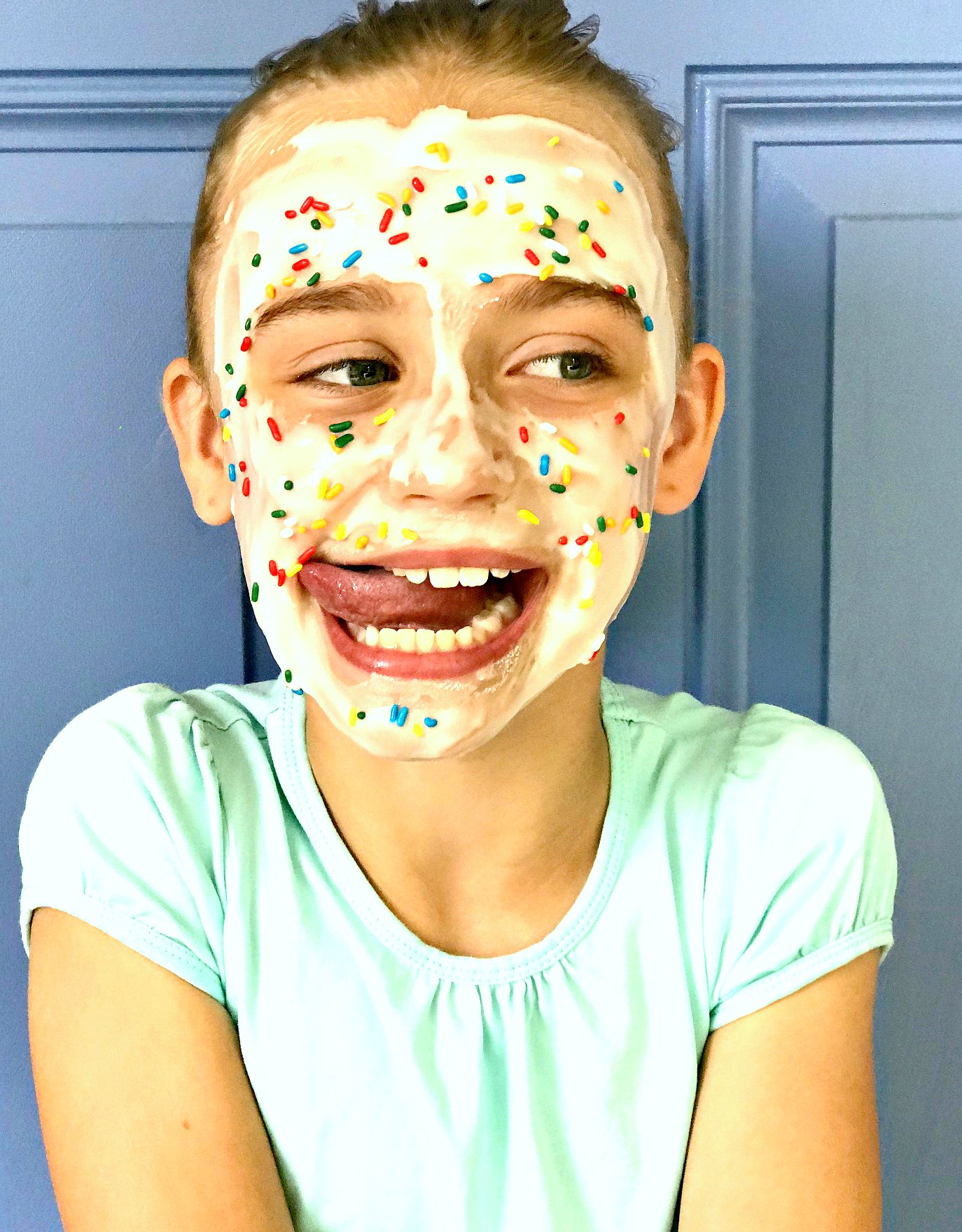 Whether you're throwing a spa birthday party or just want some fun relaxation time with your kids, this DIY edible face mask is sure to make any little girl (or little boy, if we're being honest) super excited for some pampering. Inspired by the Sunny Day preschool series on Nickelodeon, you can follow the simple and easy recipe to make it yourself, or you can just grab a jar next time you're at the grocery store. And it tastes good too! #spaday #kids #parenting #facemask #recipe #edible #diyfacemask #sunnyday