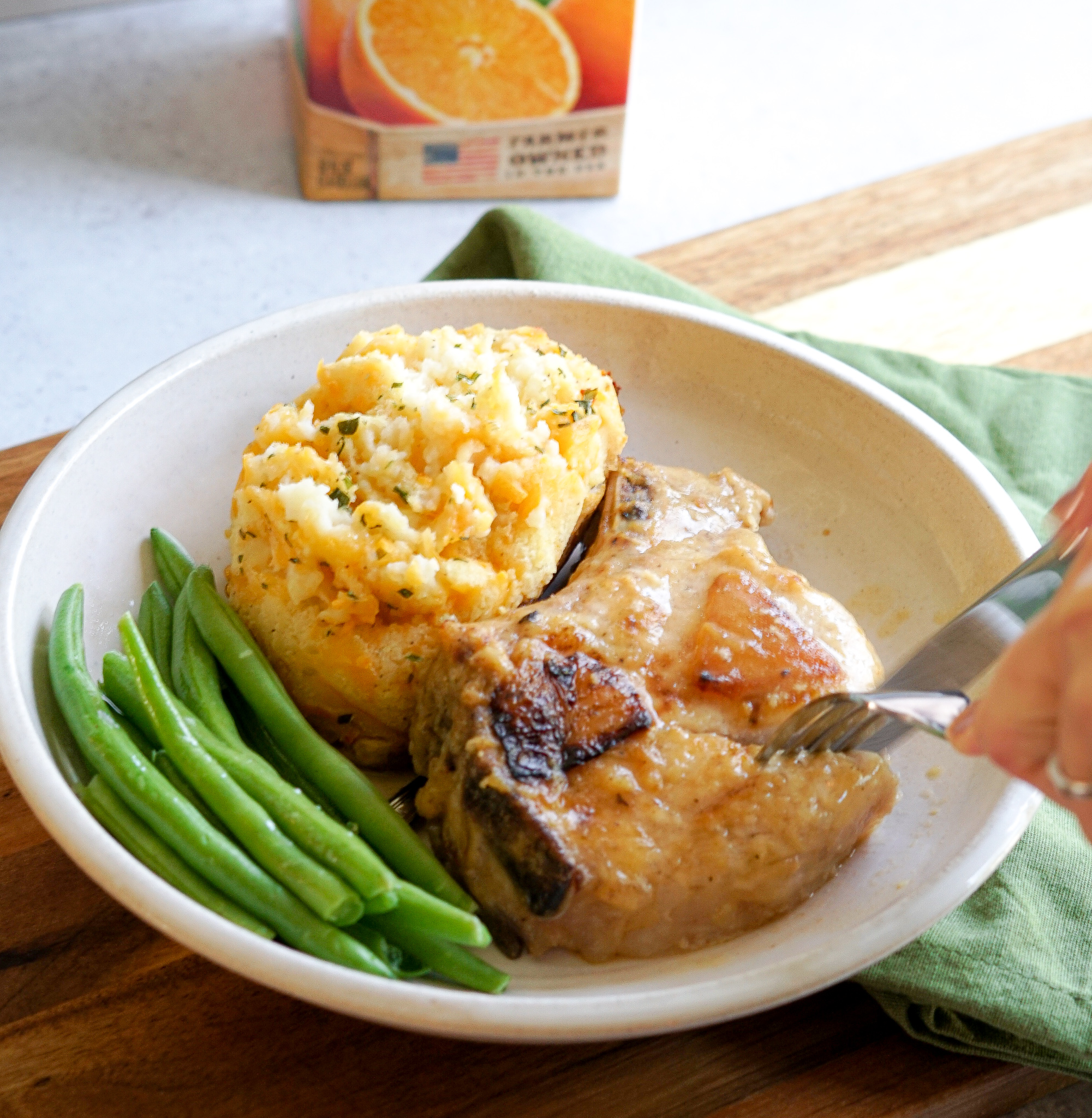 Juicy Orange Juice Pork Chops Recipe (2)