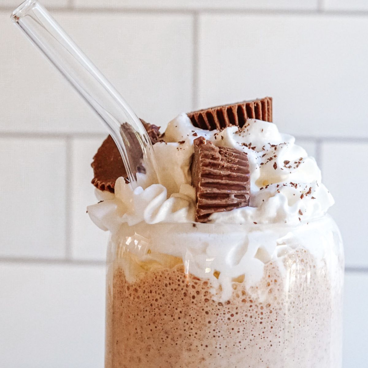 Baileys Irish Cream and Peanut Butter Cup Milkshake Recipe - My Life and  Kids