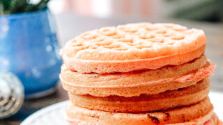 Strawberry Cake Mix Waffles in the Dash Mini Waffle Maker - My Life ...